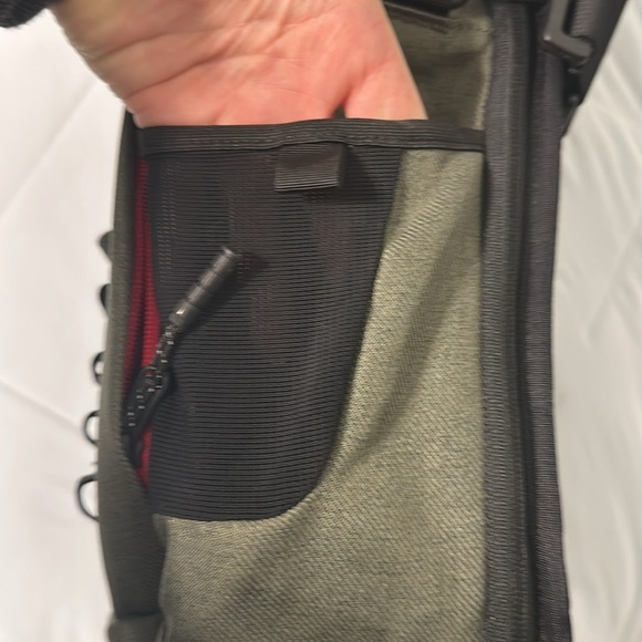 Timbuk2 Command Messenger Bag in Gray PERFECT CONDITION - Picture 12 of 15